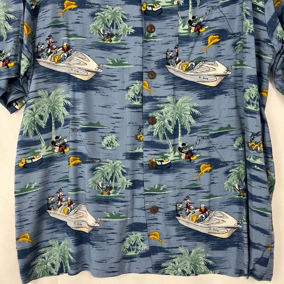 Walt Disney World Blue Rowboat Mickey Short Sleeves Resort Cabana Shirt Mens M - Picture 5 of 6